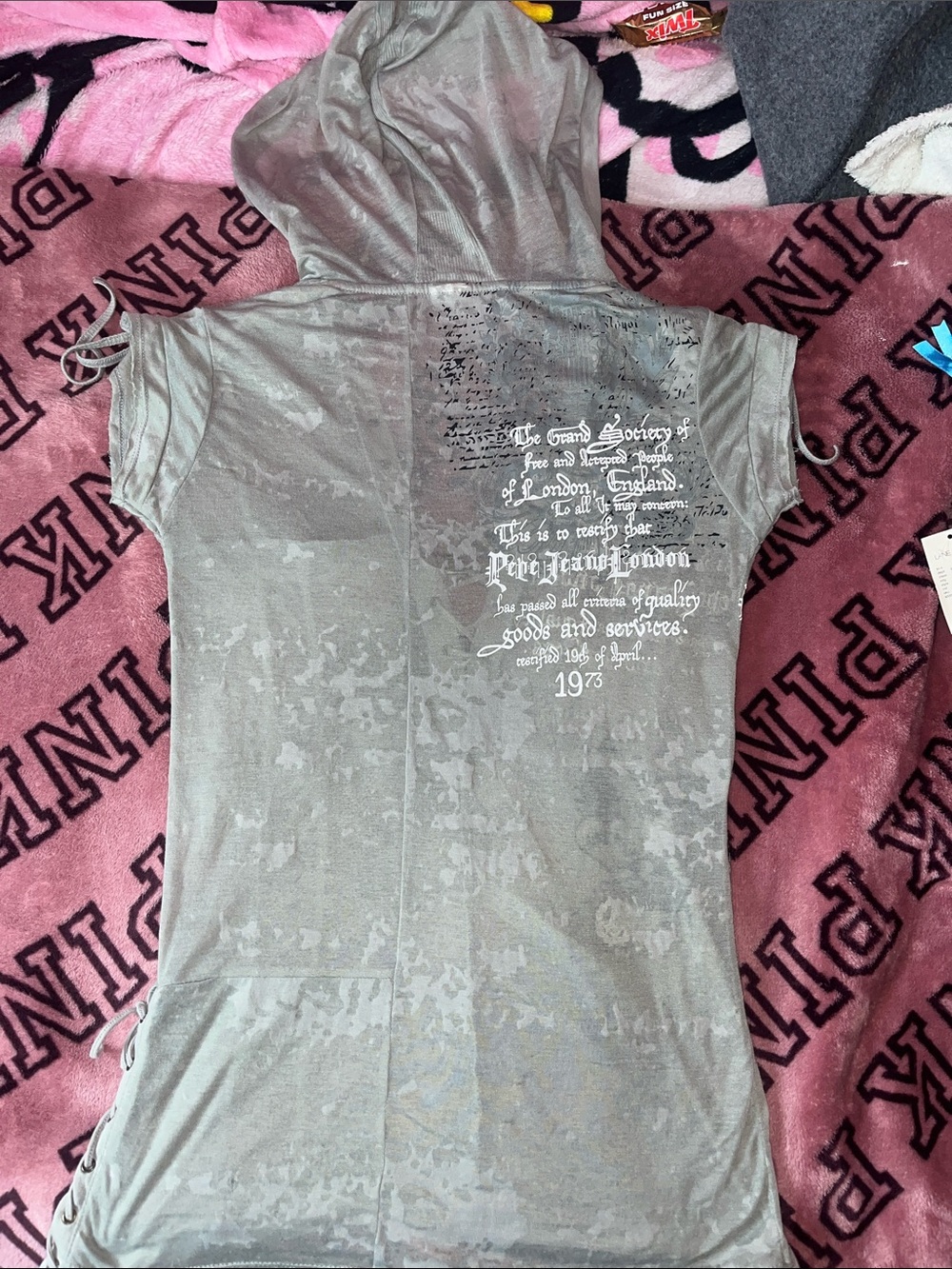 SALVAGE (late 2000s) Graphic design women’s hoodie short-sleeve Y2K - Picture 2 of 4